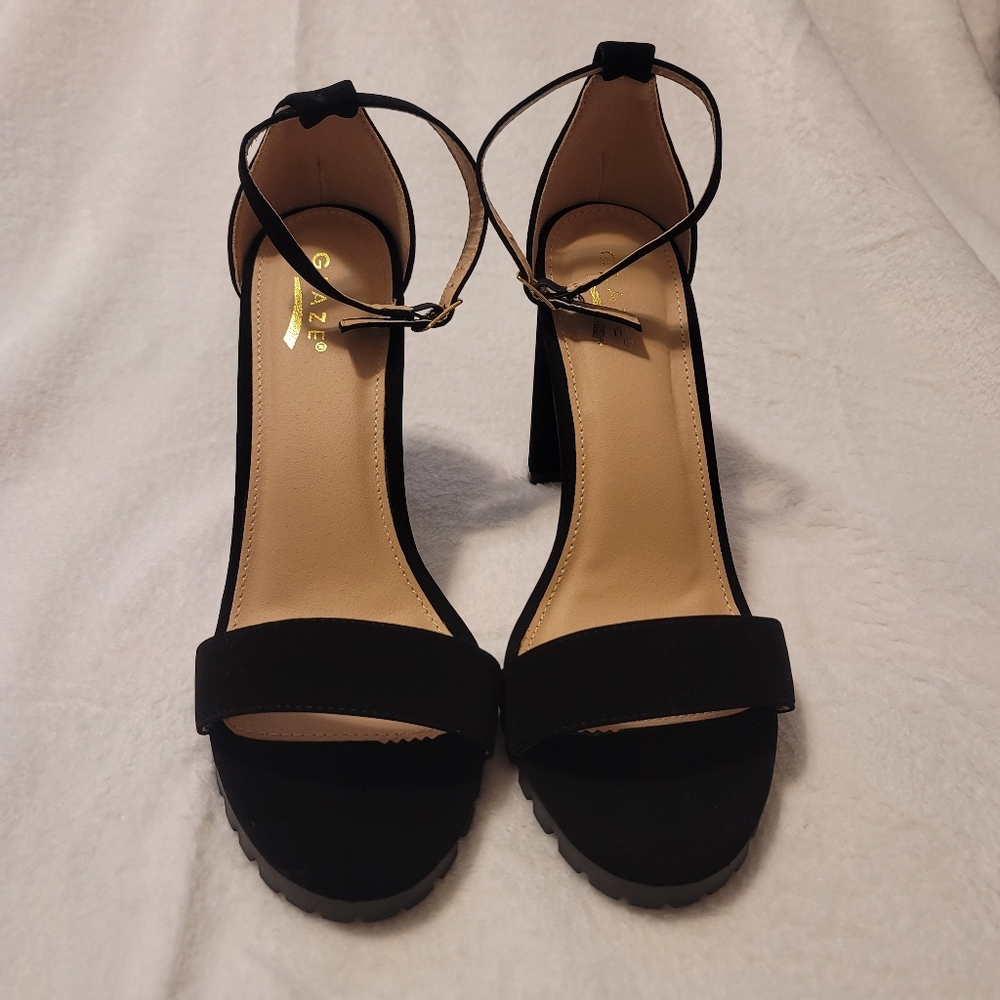 Glaze Black Heels, Size 9, New in Box